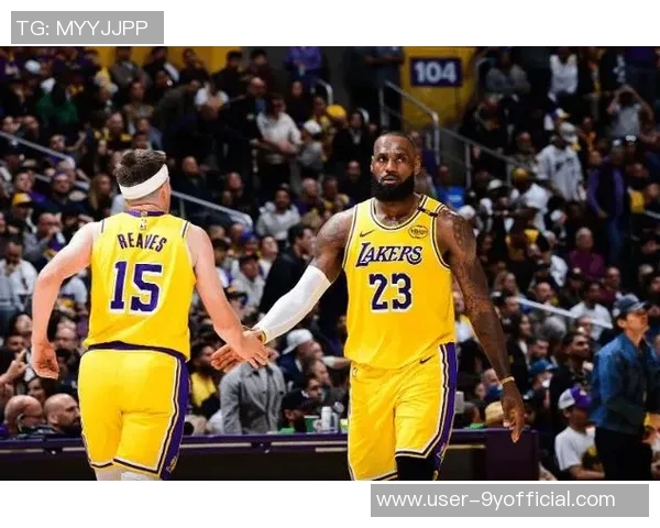 帕森斯：詹姆斯回归后里夫斯依然是湖人队的第二选择